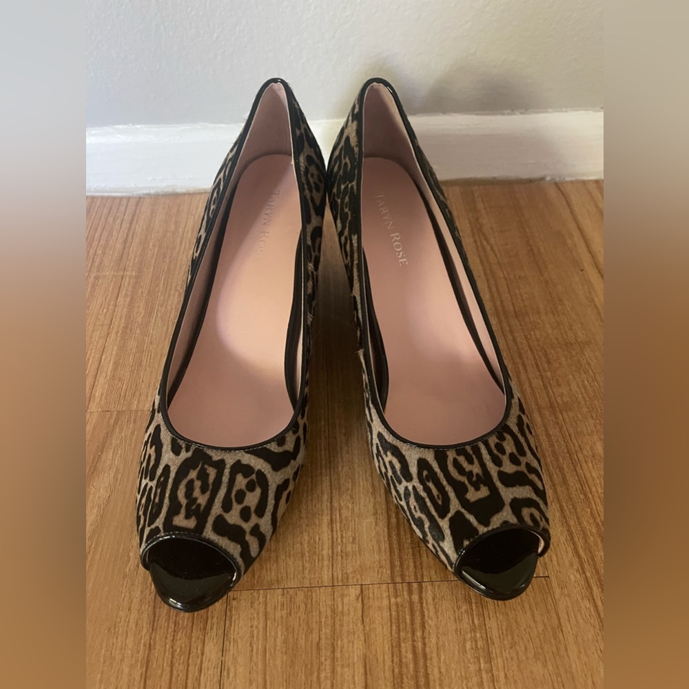 NWOT Taryn Rose Kimberly pump 8.5
